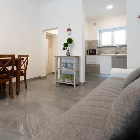 Light Stadium Apartman