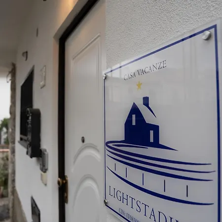 Light Stadium Apartman *