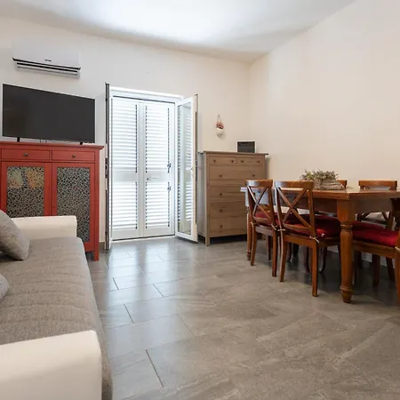 Light Stadium טאורמינה